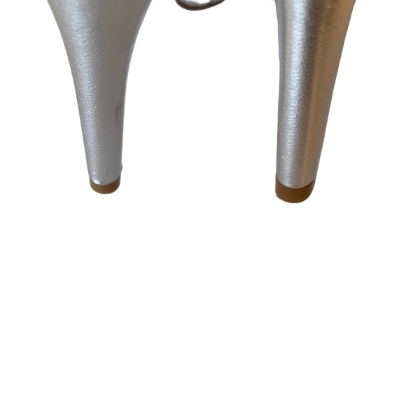 ADRIANNA PAPELL METALLIC SILVER OPEN TOE STRAP SANDALS - Picture 7 of 14